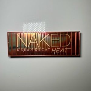 Naked Heat Eyeshadow Palette